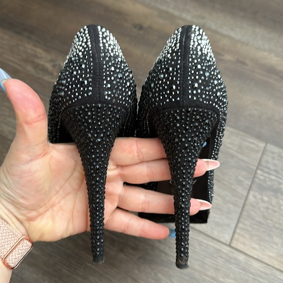 ALDO- Bedazzled platform pumps. Millennial edition! - Picture 3 of 5